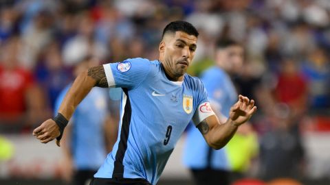 El delantero uruguayo se mostró contento por seguir jugando con su selección.