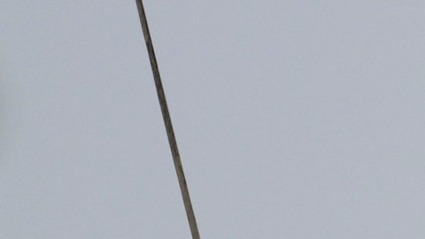 Vehículos militares israelíes maniobran durante una operación en Gaza.