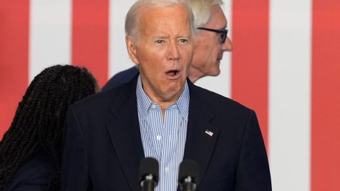 Uno de los donantes demócratas dijo que se sentía inseguro sobre la candidatura de Biden y debido a ello no había apoyado económicamente esta vez.