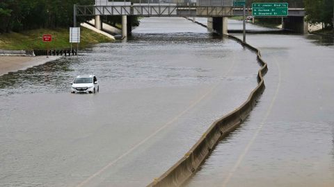 Tormenta tropical en Texas