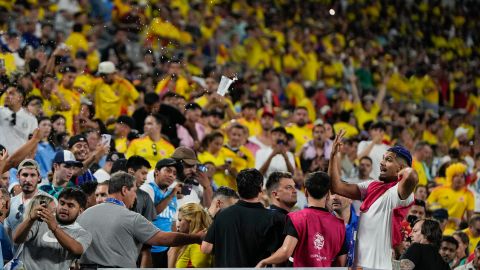 El equipo se enfrentó con varios fanáticos de Colombia tras el partido.