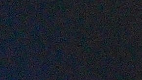 Luis Suárez señala al escudo de Uruguay tras marcar el 2-2 ante Canadá.