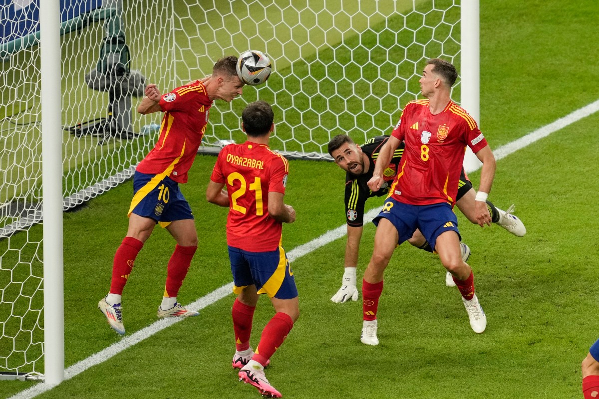 Dani Olmo salvó título de España en Eurocopa al despejar balón sobre la línea de gol [Video]