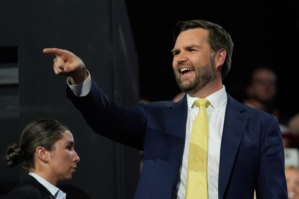 Populismo de J.D. Vance causa escepticismo entre grupos pro trabajadores