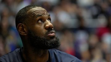 LeBron James podría pasar de jugador a dueño de franquicia en la NBA.