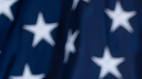 El líder de la mayoría del Senado, Chuck Schumer, y el líder de la minoría de la Cámara de Representantes, Hakeem Jeffries.