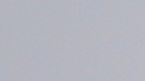 Palestinos desplazados por la ofensiva aérea y terrestre israelí en la Franja de Gaza huyen de partes de Khan Younis.