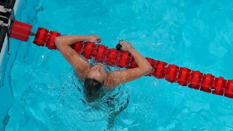Nadadora brasileña expulsada de París 2024 tras salida nocturna de la Villa Olímpica