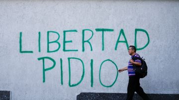 Observadores nacionales e internacionales indicaron que las elecciones se vieron empañadas por numerosos fallas e irregularidades.