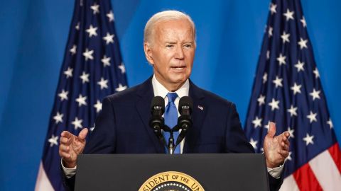 El presidente de Estados Unidos, Joe Biden, habla durante una conferencia de prensa en el marco del 75º aniversario de la cumbre de la Organización del Tratado del Atlántico Norte (OTAN) en el Centro de Convenciones Walter E. Washington, en Washington, DC, EE.UU., el 10 de julio de 2024.