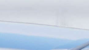 Biden levantó el pulgar en señal de que está bien tras dar positivo para covid-19.