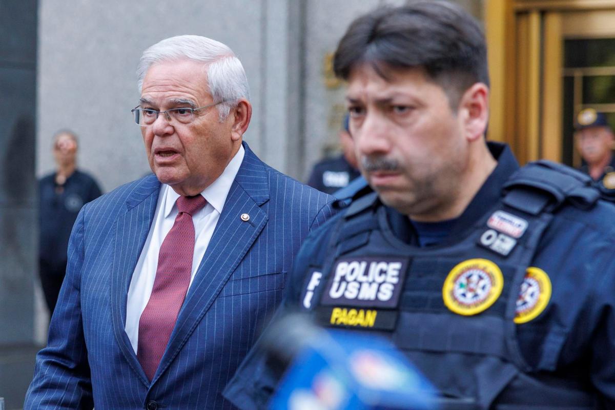 Demócratas piden a Bob Menéndez que renuncie tras ser declarado culpable en NY