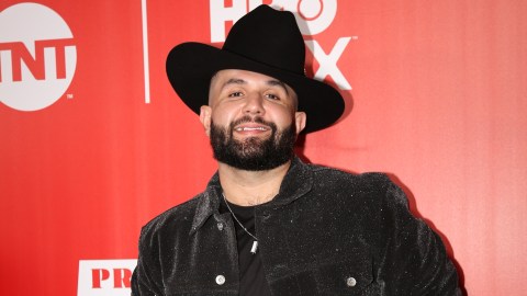 Carín León, cantante, celebró su cumpleaños por todo lo alto.