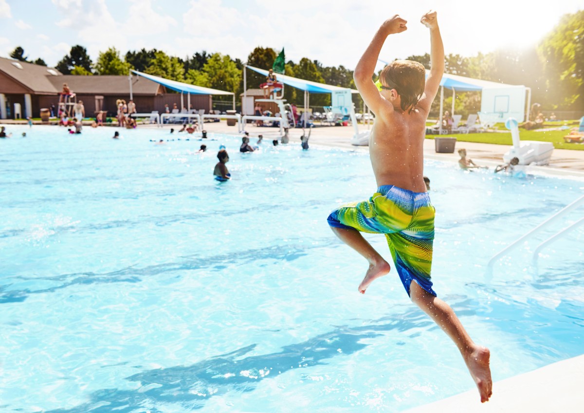 Descubre los riesgos ocultos en las piscinas y cómo evitarlos