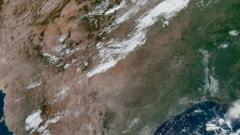 El huracán Beryl bajó a categoría 4 el martes 2 de julio, pero continúa su recorrido con ráfagas de vientos.