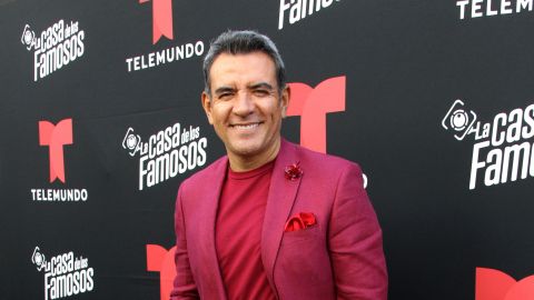 Héctor Sandarti.