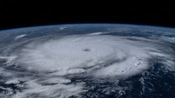 Esta imagen proporcionada por la NASA muestra al huracán Beryl desde la Estación Espacial Internacional.
