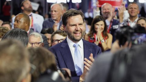 El candidato a vicepresidente de Trump, J.D. Vance, durante la Convención Nacional Reublicana este lunes.