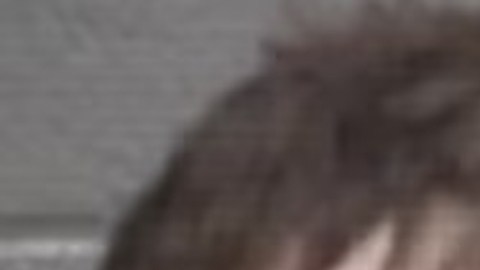 James Dee Tripp, a la izquierda, y Ashley Taylor Crawley, a la derecha, fueron arrestados tras una investigación sobre acusaciones de abuso sexual infantil, según informó la policía.