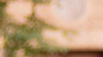 Jennifer López fue captada con su anillo de compromiso en NY.