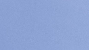 Fanáticos de la cantante estadounidense Taylor Swift hacen cola para ingresar a su concierto, afuera del estadio Santiago Bernabéu.