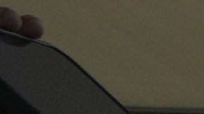 Policías patrullan el área mientras los fanáticos esperan para ingresar al estadio. Foto: AP/Lynne Sladky.