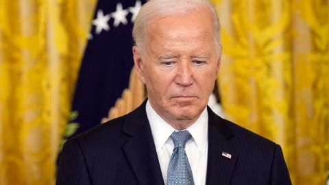 The Economista remarcó la incapacidad de Biden para "argumentar contra un oponente débil".