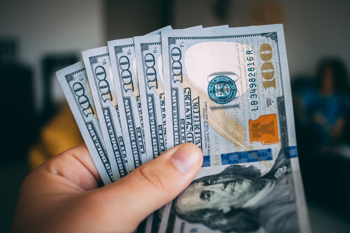 Estados enviarán cheques de estímulo de $1,000 dólares