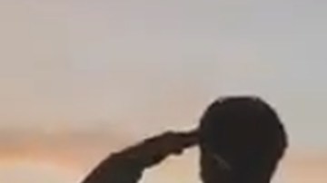 Venezolanos derriban estatuas de Hugo Chávez tras denuncias de fraude electoral