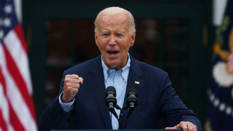 Gobernadora de Massachusetts solicitó a Joe Biden que considere retirar su candidatura