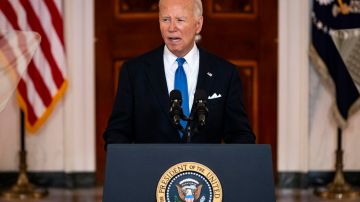 El presidente de Estados Unidos, Joe Biden, pronuncia un discurso sobre el fallo de la Corte Suprema de Estados Unidos sobre la inmunidad presidencial en el caso Trump contra Estados Unidos en la Casa Blanca, en Washington, DC, EE.UU., el 01 de julio de 2024.