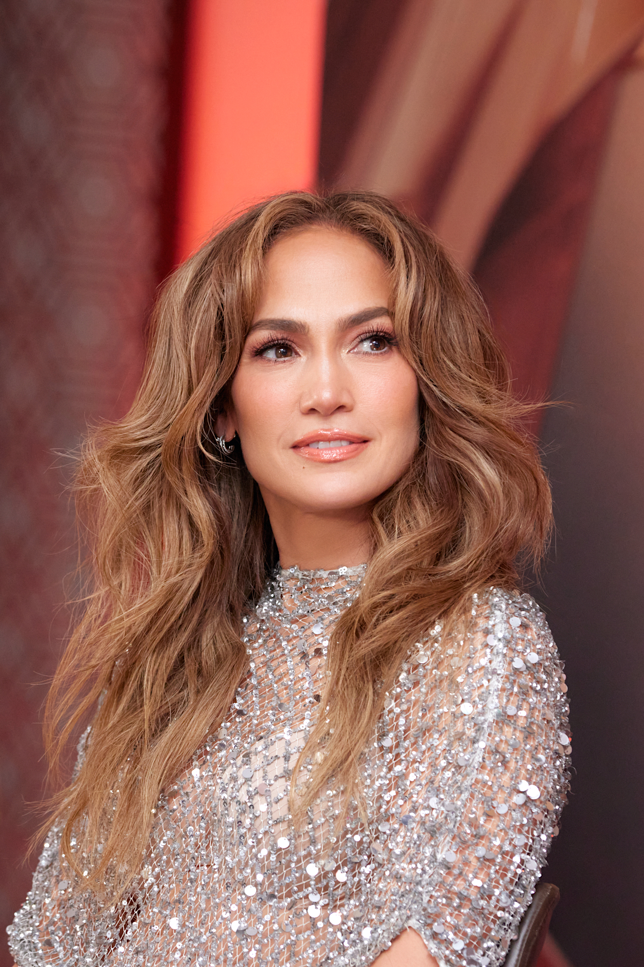 Jennifer López posando.