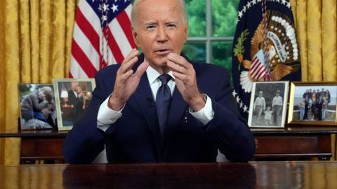 Joe Biden a punto de superar los síntomas de covid-19, informa su médico