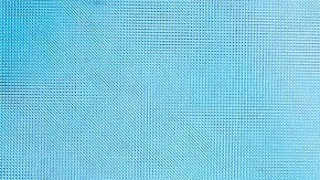 Karol G actuando en un show.