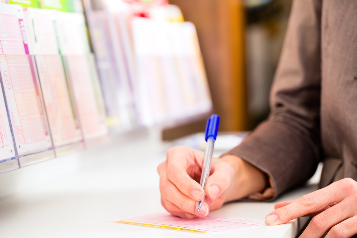 Mexicano que radica en Texas ganó premio de lotería de $1 millón