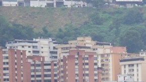 El barrio más grande de Venezuela protesta contra el "fraude electoral" de Maduro