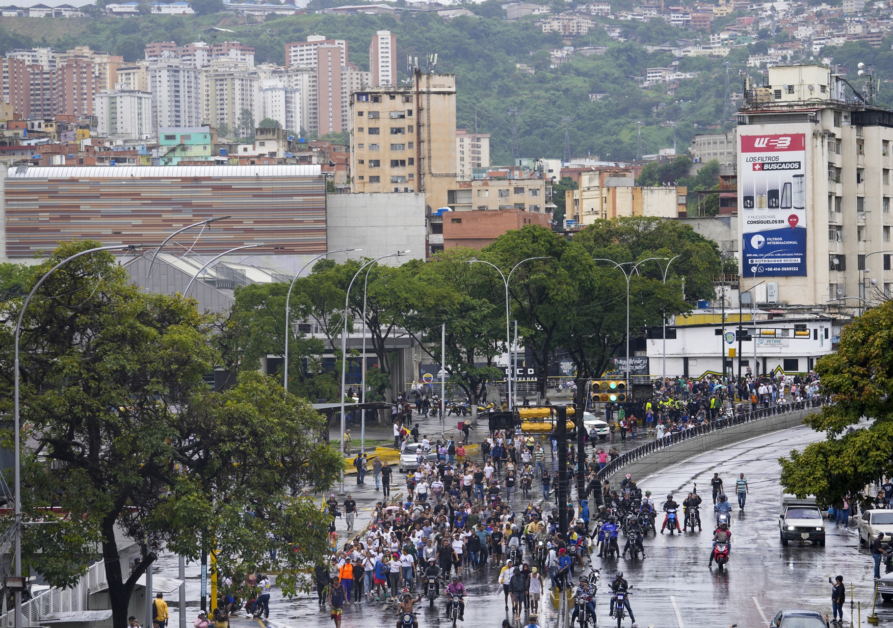 Petare el barrio más grande de Venezuela protesta contra el "fraude