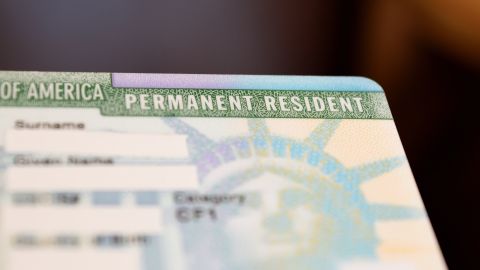 Mujer mexicana comete error en trámite migratorio y no podrá volver a EE.UU. por 10 años