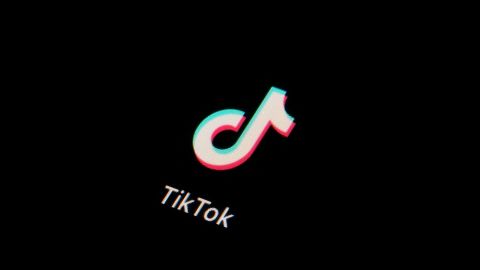 EE.UU. acusa a TikTok de rastrear las opiniones de sus usuarios