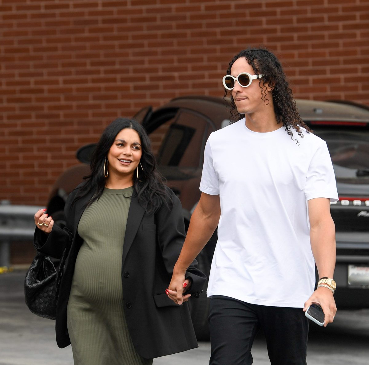 FOTOS: Vanessa Hudgens se convierte en mamá junto a Cole Tucker