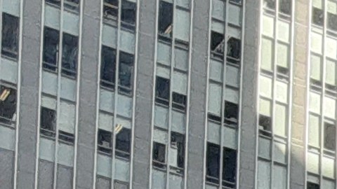 Portar armas sin permiso es un delito grave en Nueva York.