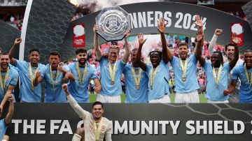 Manchester City consigue el primer título de la temporada