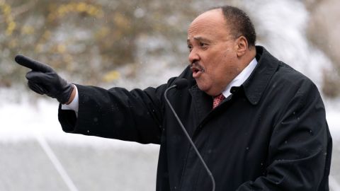 Martin Luther King III y Héctor Sánchez Barba hicieron el anuncio en Chicago.