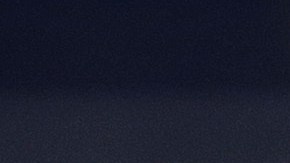 Billy Bean realiza el primer lanzamiento antes de un partido entre Tampa Bay Rays y San Francisco Giants.