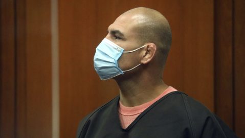 Caín Velásquez no será condenado a cadena perpetua en EEUU