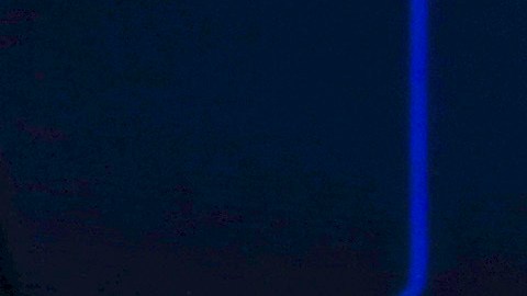 El trofeo de la UEFA Champions League se muestra durante el sorteo de 2022 en Turquía.