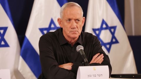 Israel amenaza con causar "daños significativos" a Irán y Hezbolá si los atacan