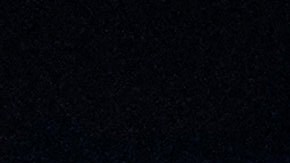 Katie Ledecky posa con su medalla de oro.