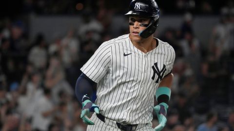 Aaron Judge celebra su jonrón ante Toronto Blue Jays.