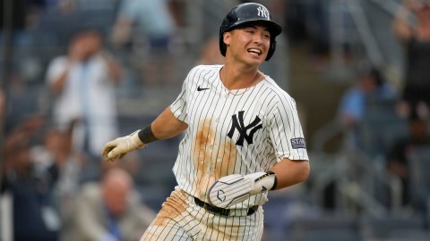Anthony Volpe durante un encuentro ante Toronto Blue Jays.